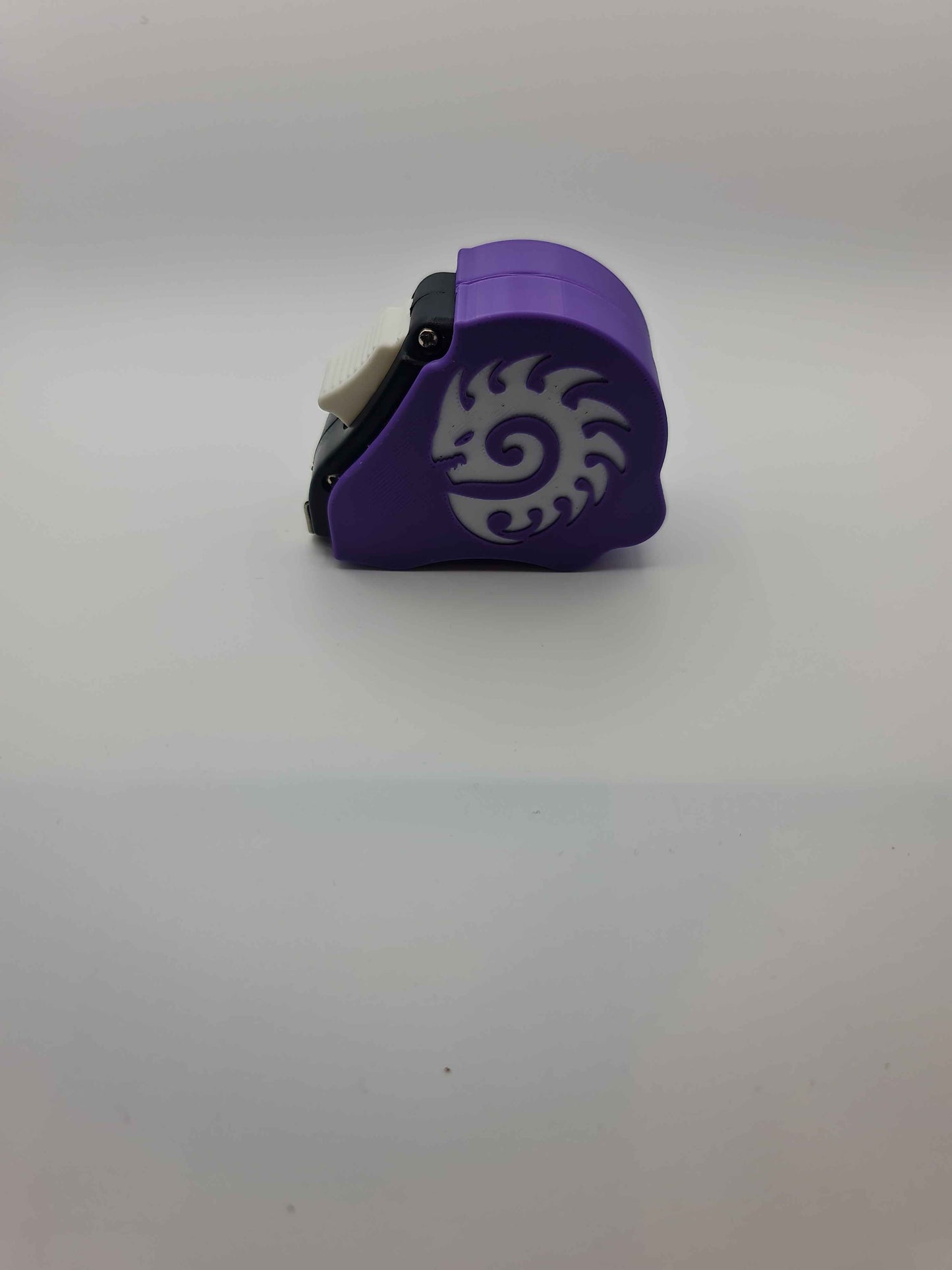 Tyranid tape measure - Warhammer 40K 10ft measuring tool with hive mind emblem