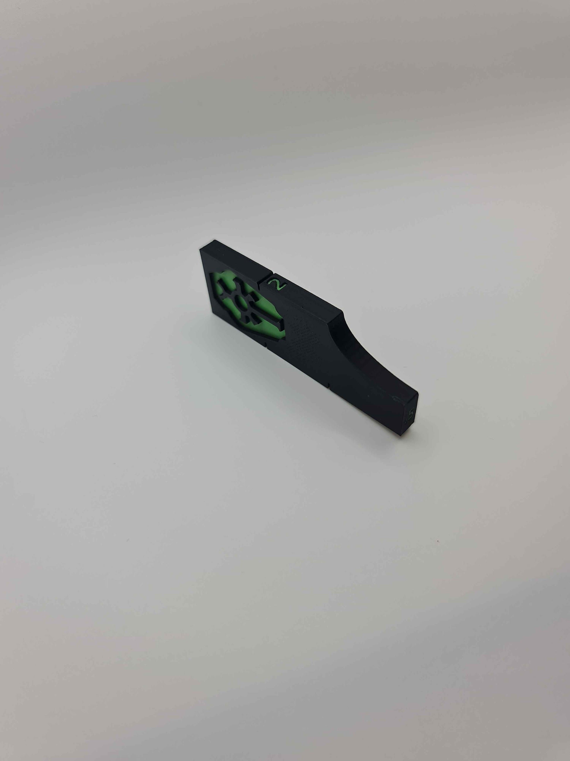 Necron Tomb Dynasty combat gauge showing engagement ranges - Warhammer 40K 3 2 1 half inch measuring tool showing 2"